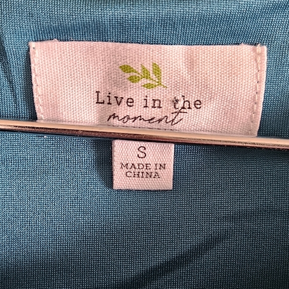 ❤️‍🔥3 for $20: Blue keyhole bodysuit - Picture 4 of 4